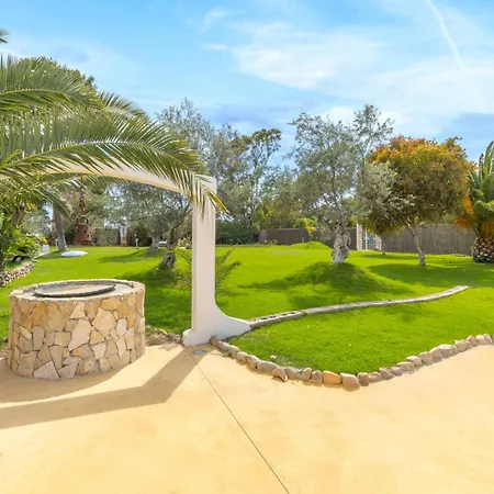 Luxury Sea Front With Pool Su Forti