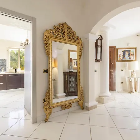 Luxury Sea Front With Pool Villa Su Forti