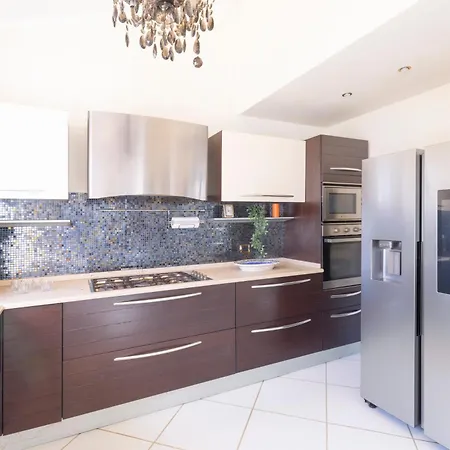 Luxury Sea Front With Pool Villa Su Forti