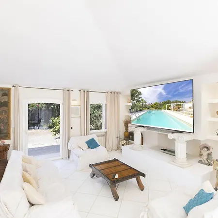 Luxury Sea Front With Pool Villa