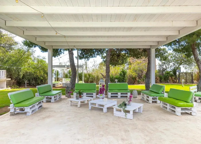 Luxury Sea Front With Pool