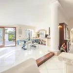 Villa Luxury Sea Front With Pool