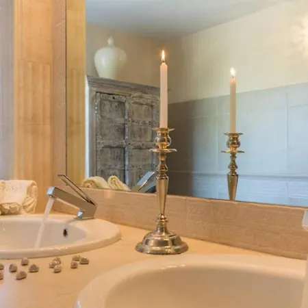 Villa Luxury Sea Front With Pool Su Forti