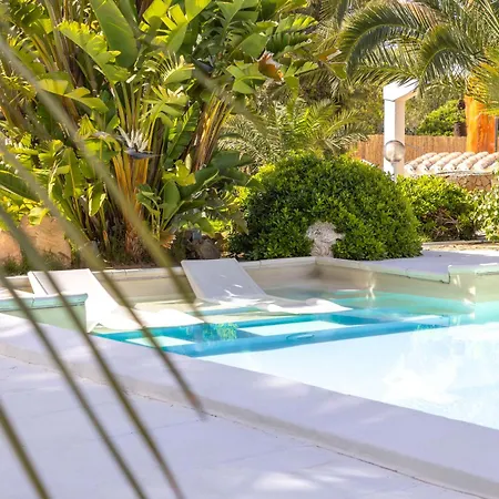 Villa Luxury Sea Front With Pool