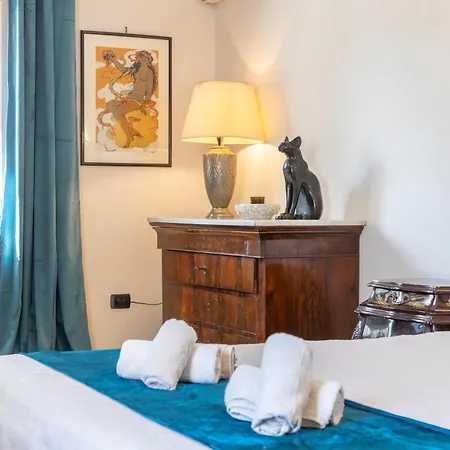 Luxury Sea Front With Pool Villa Su Forti