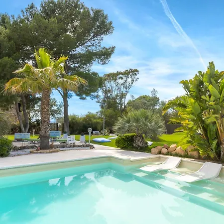 Luxury Sea Front With Pool Villa *