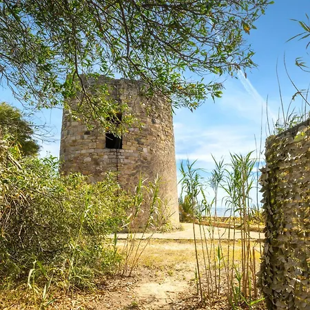 Luxury Sea Front With Pool Villa Su Forti