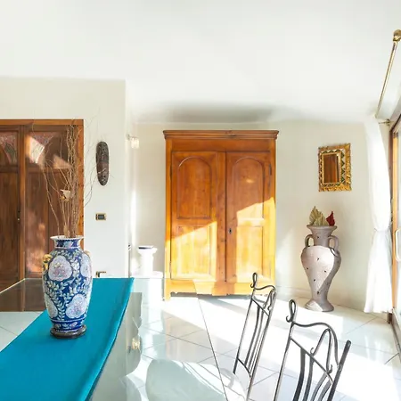 Villa Luxury Sea Front With Pool