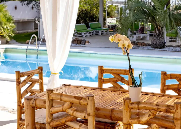 فيلة Luxury Sea Front With Pool Su Forti