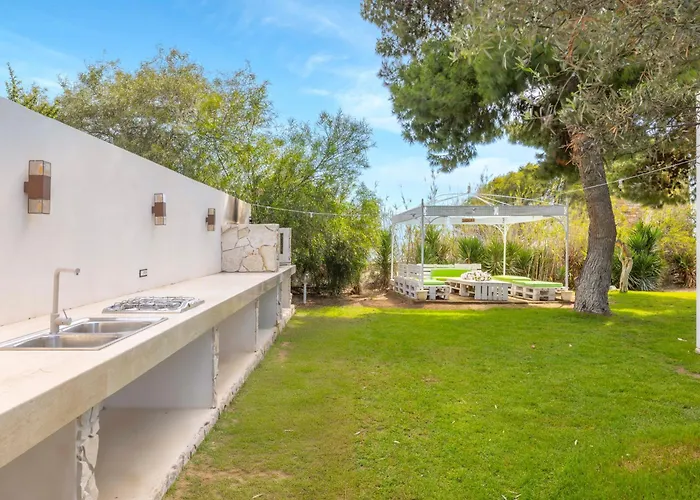 Luxury Sea Front With Pool Vila Su Forti