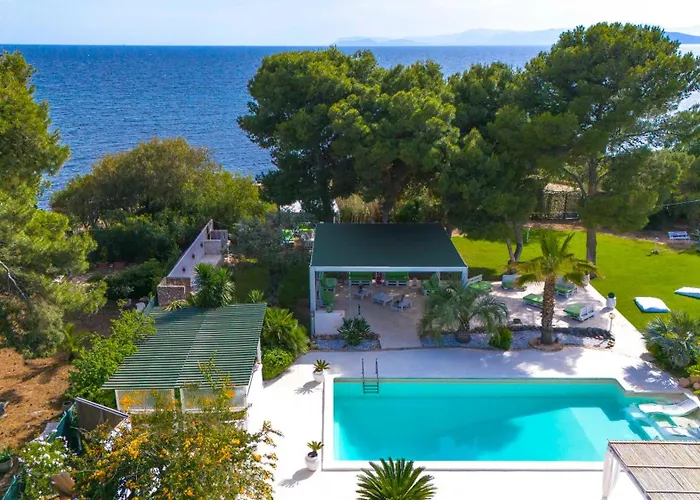 Luxury Sea Front With Pool * Su Forti