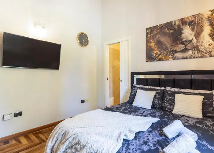 Vila Luxury Sea Front With Pool