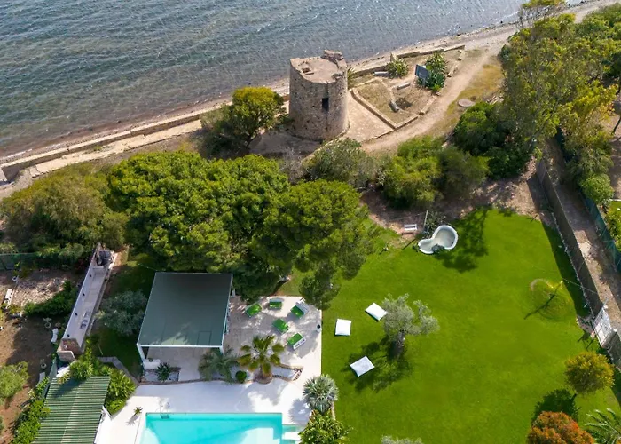 Luxury Sea Front With Pool Su Forti