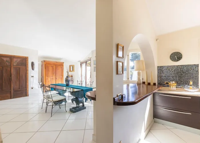 Luxury Sea Front With Pool فيلة Su Forti