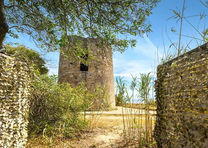 Luxury Sea Front With Pool Vila Su Forti