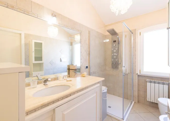 Luxury Sea Front With Pool *