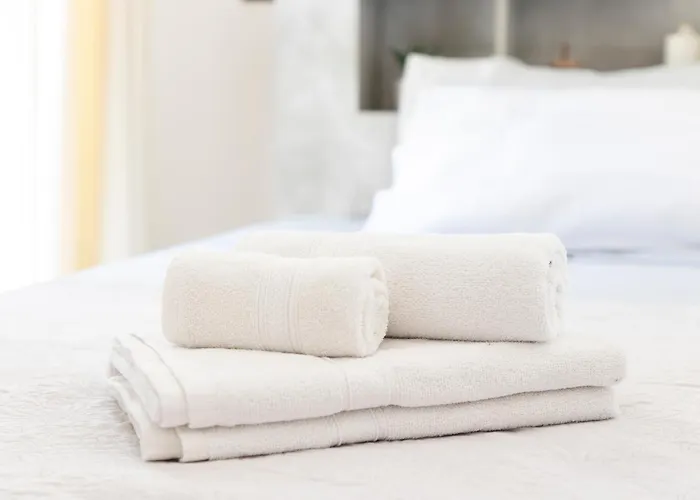 Luxury Sea Front With Pool Vila